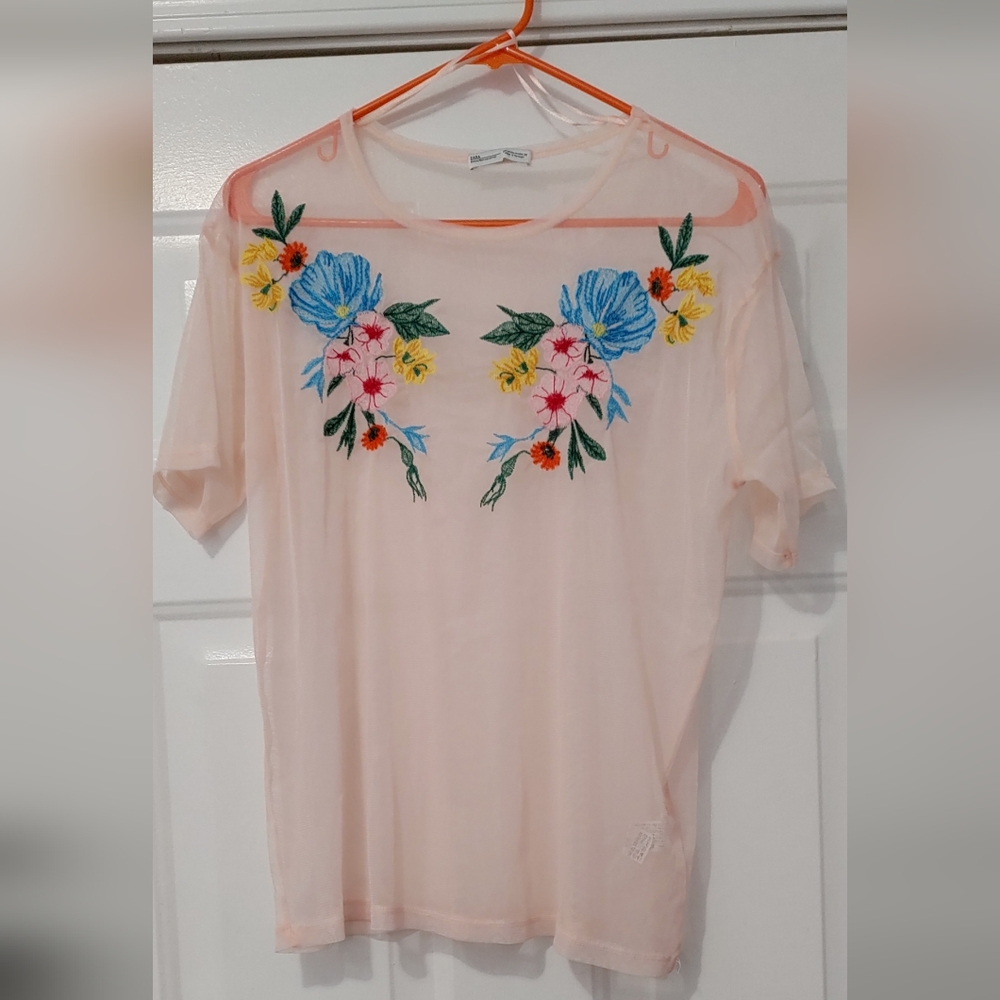 Zara brand top. Size medium